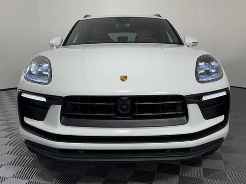 2026 Porsche Macan AWD