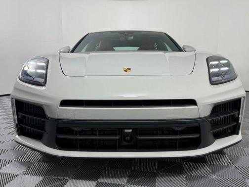 2026 Porsche Panamera RWD