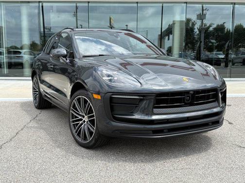 2025 Porsche Macan Base