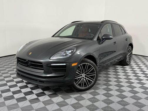 2025 Porsche Macan Base