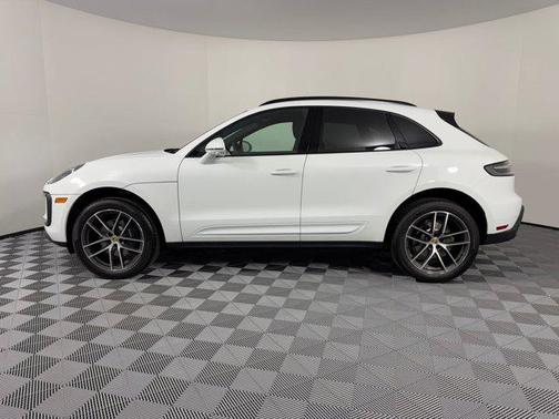 2026 Porsche Macan AWD