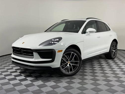 2026 Porsche Macan AWD