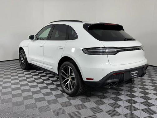 2026 Porsche Macan AWD
