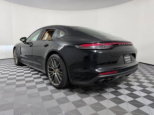 2023 Porsche Panamera Platinum Edition