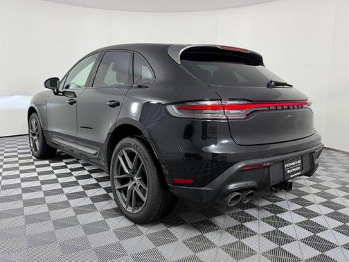 2025 Porsche Macan T