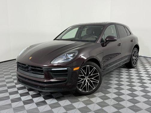 2025 Porsche Macan Base