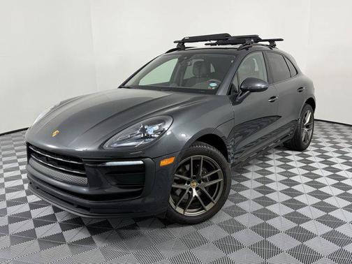 2022 Porsche Macan Base