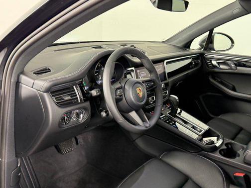 2026 Porsche Macan T