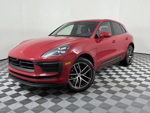 2025 Porsche Macan AWD