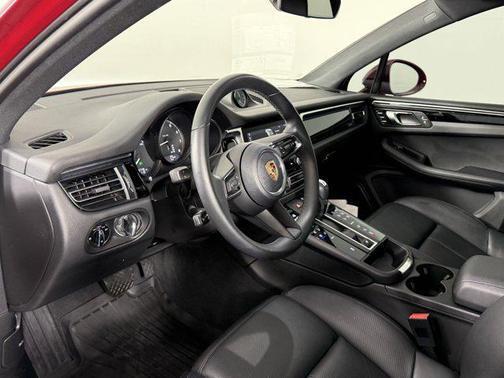 2024 Porsche Macan AWD