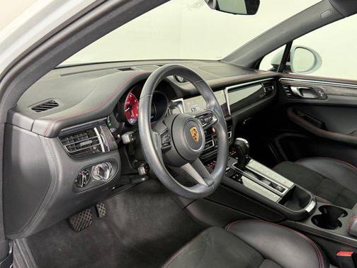 2022 Porsche Macan GTS