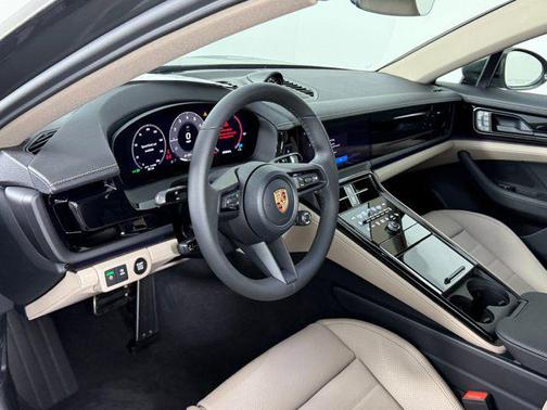 2026 Porsche Panamera RWD