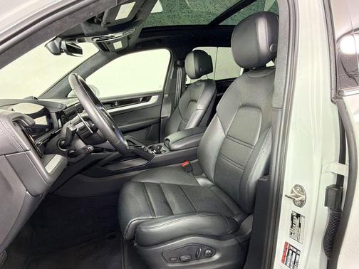 White 2024 Porsche Cayenne Cayenne S E-Hybrid