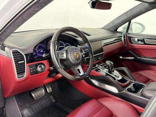 White 2023 Porsche Cayenne Turbo