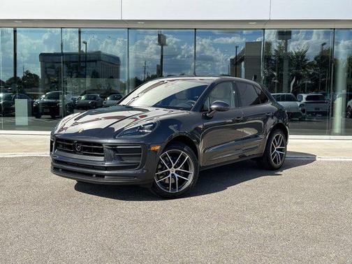 2025 Porsche Macan Base