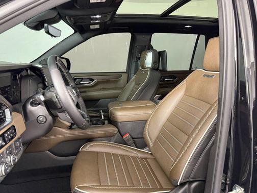 2025 GMC Yukon Denali Ultimate