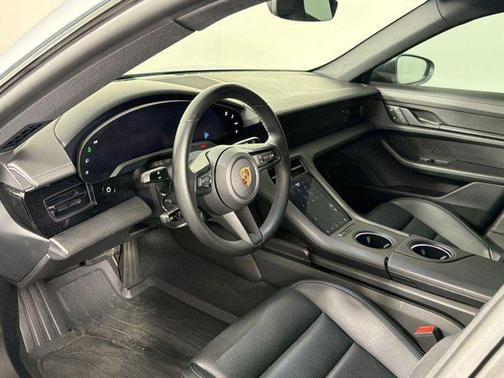 Dolomite Silver Metallic 2024 Porsche Taycan 4S
