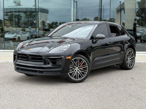 2023 Porsche Macan Base