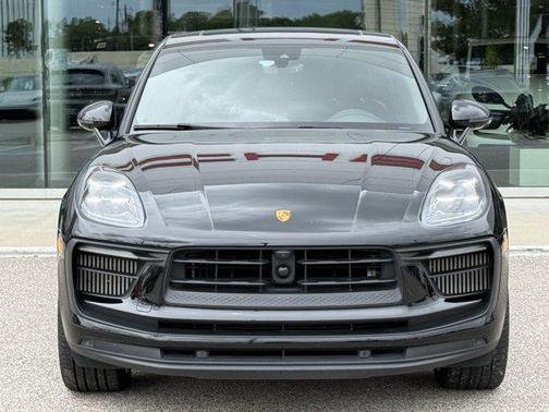 2023 Porsche Macan Base