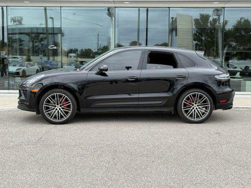 2023 Porsche Macan Base