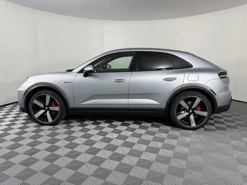 Dolomite Silver Metallic 2025 Porsche Macan Macan Electric 4S
