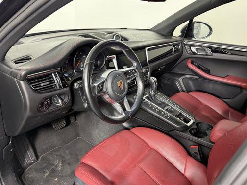 2019 Porsche Macan Base
