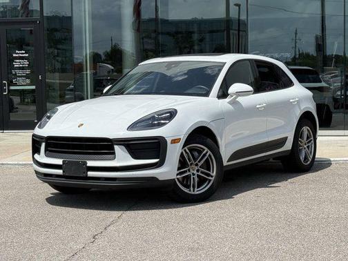 2022 Porsche Macan Base