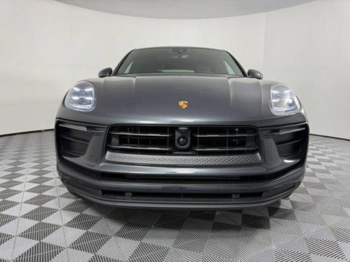 2026 Porsche Macan AWD