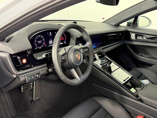 2026 Porsche Panamera 4 E-Hybrid