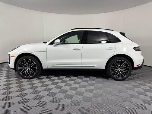2026 Porsche Macan AWD