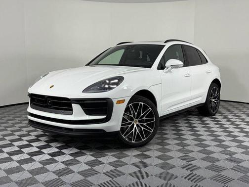 2026 Porsche Macan AWD