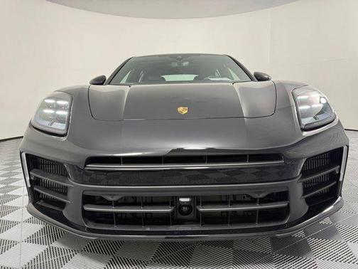 2025 Porsche Panamera RWD