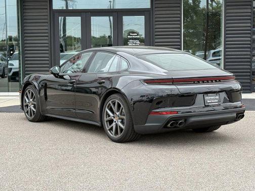 2025 Porsche Panamera RWD