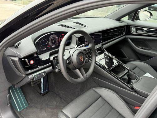2025 Porsche Panamera RWD