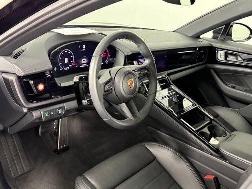 2025 Porsche Panamera RWD