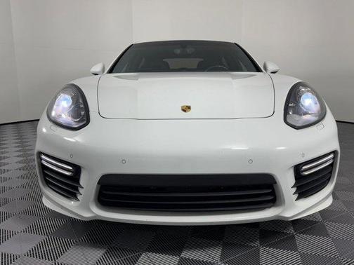 2016 Porsche Panamera GTS