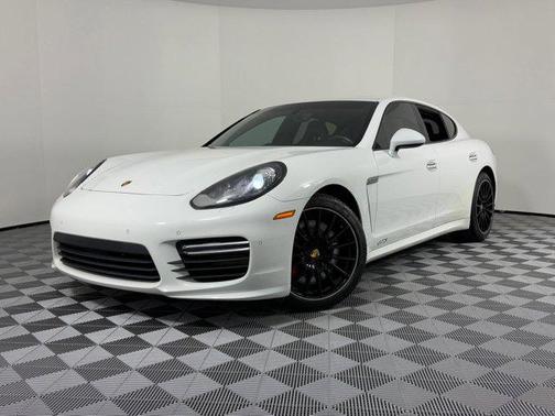 2016 Porsche Panamera GTS