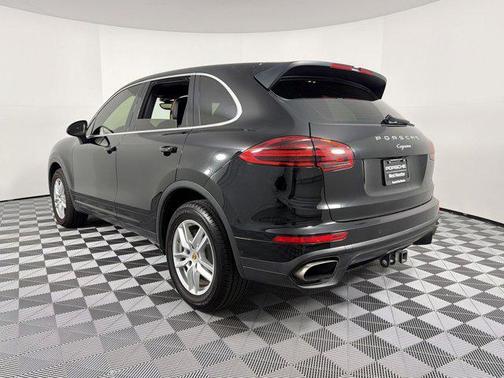 Black 2016 Porsche Cayenne Cayenne