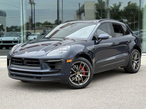 2022 Porsche Macan Base