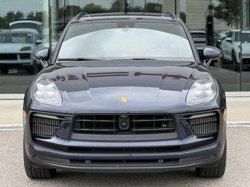 2022 Porsche Macan Base