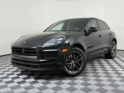 2025 Porsche Macan AWD