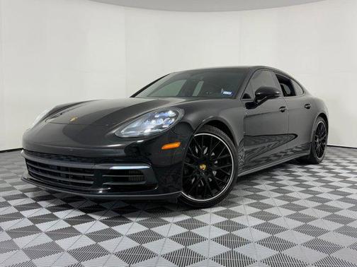 2018 Porsche Panamera 4S