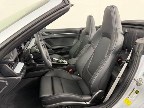 2026 Porsche 911 Carrera