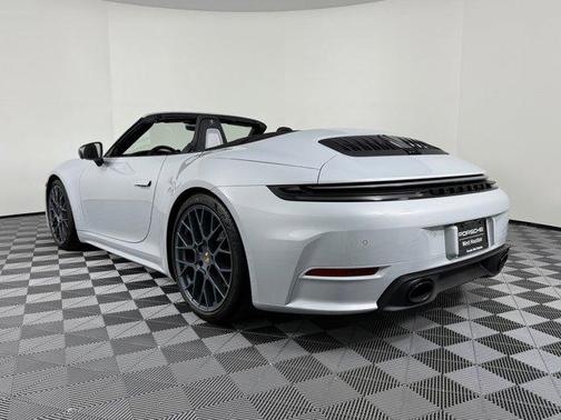 2026 Porsche 911 Carrera