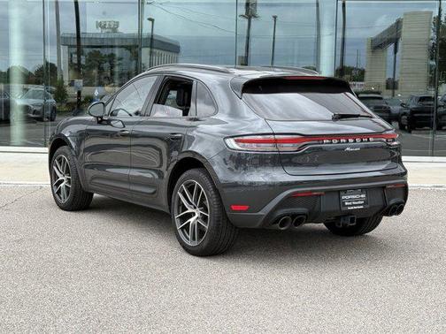 2024 Porsche Macan Base