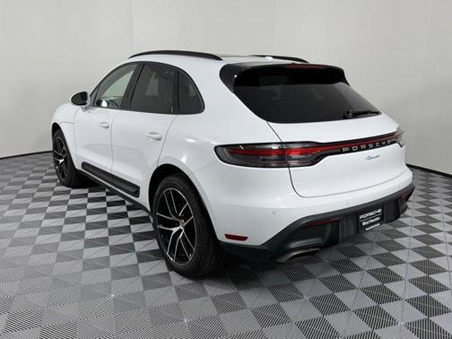 2024 Porsche Macan Base