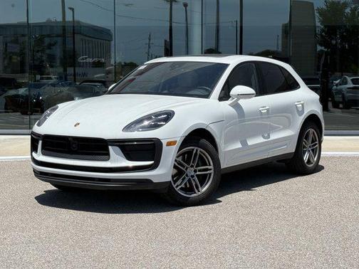 2025 Porsche Macan Base