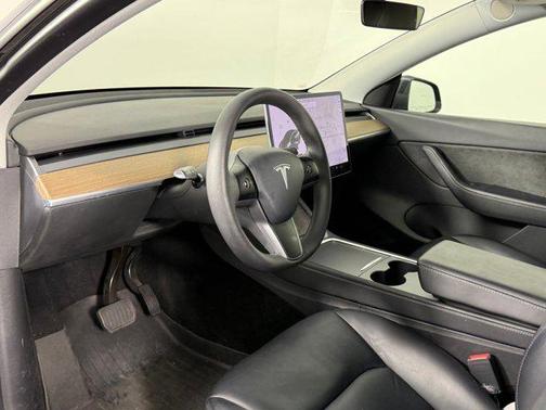 2021 Tesla Model Y Standard Range Rear-Wheel Drive