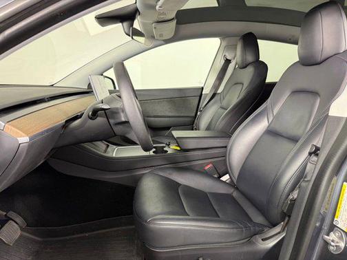 2021 Tesla Model Y Standard Range Rear-Wheel Drive