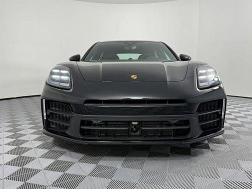 2026 Porsche Panamera 4